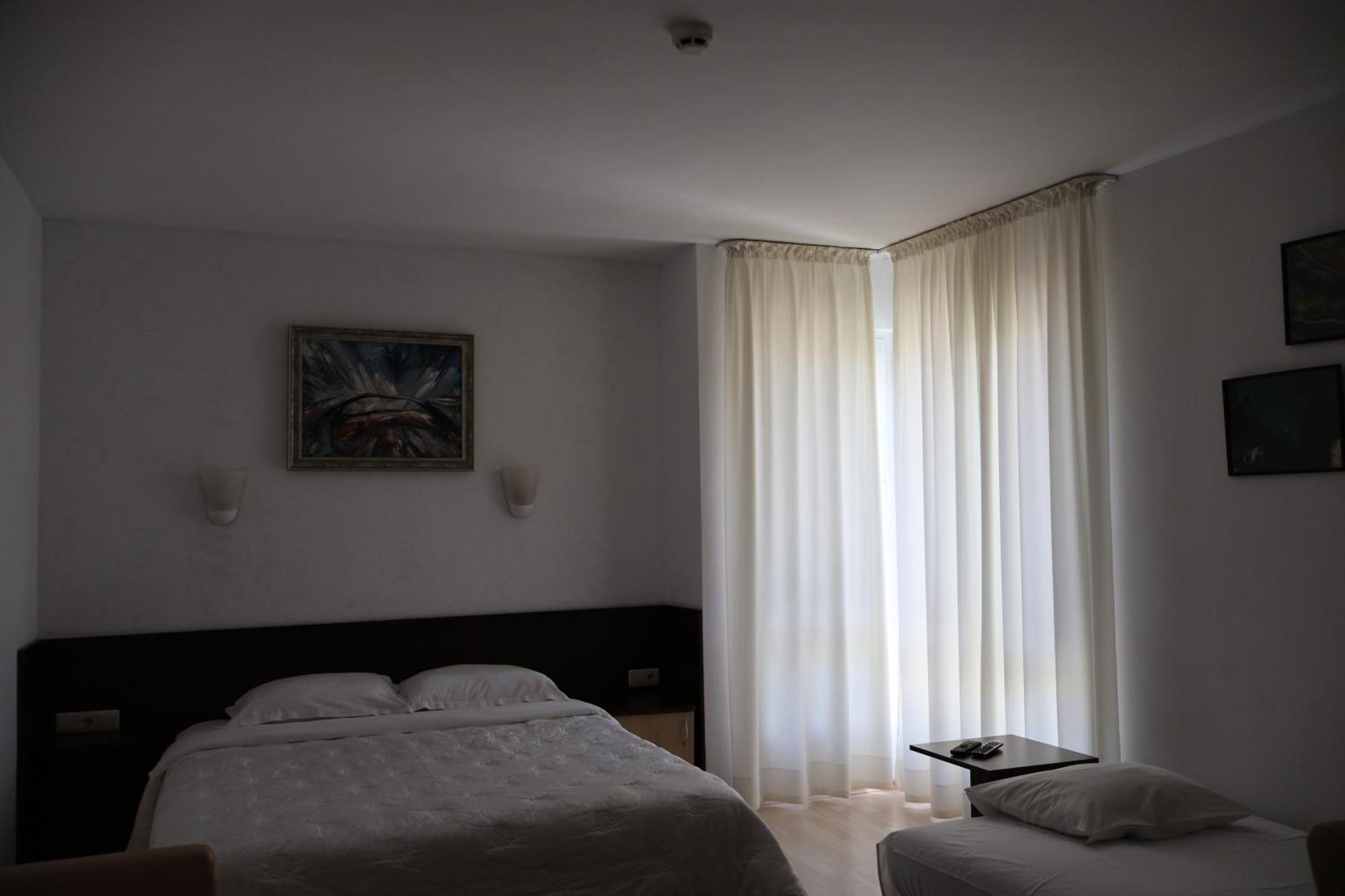 Family Hotel Avramov Vidin Exterior photo